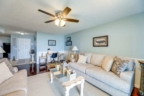 N Topsail Beach Oceanfront Condo w/ Pool! Apartment in North Topsail Beach