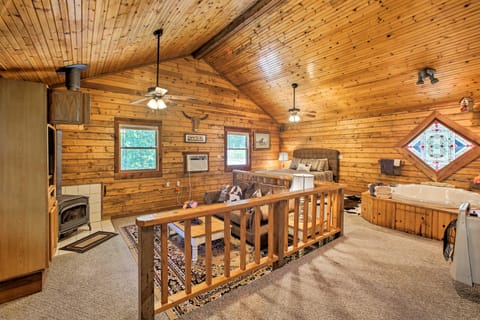 Secluded Studio 1 mi to Thorncrown Chapel House in Eureka Springs