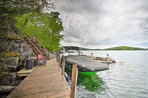 Lakefront Alton Bay Home w/Movie Theater+Dock House in Wolfeboro