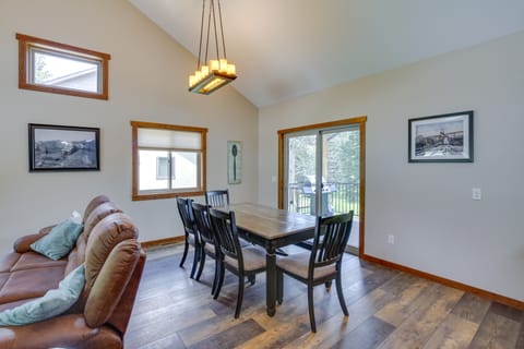 Family-Friendly Lead Cabin Near ATV/Snowmobiling House in North Lawrence