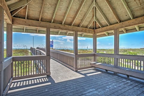 Amelia Island Condo w/ Pool & Beach Access! Apartment in Fernandina Beach