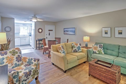 Amelia Island Condo w/ Pool & Beach Access! Apartment in Fernandina Beach