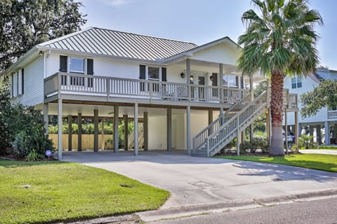 'The Palm' Bay St. Louis Home - Walk to Beach! House in Waveland