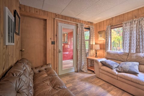 Rustic 'Clint Eastwood' Ranch Apt by Raystown Lake House in Raystown Lake