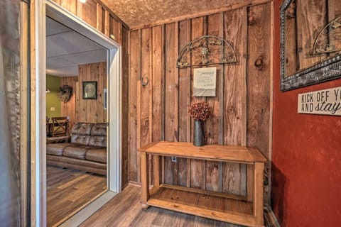 Rustic 'Clint Eastwood' Ranch Apt by Raystown Lake House in Raystown Lake