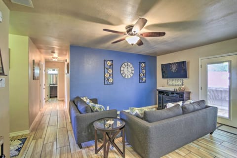 San Antonio Oasis w/ Hot Tub, Pool & Outdoor Bar! House in San Antonio