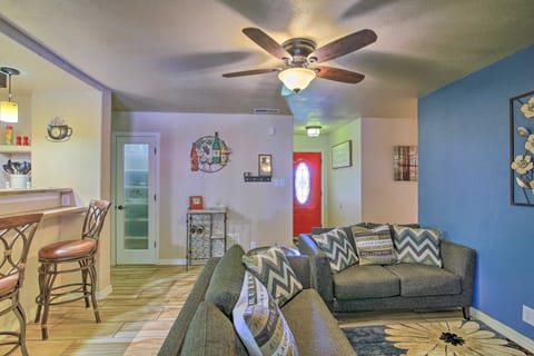 San Antonio Oasis w/ Hot Tub, Pool & Outdoor Bar! House in San Antonio