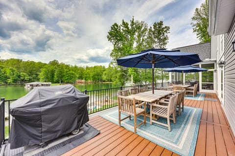 Waterfront Lake Anna Home w/ Dock, Beach & Kayaks! House in Lake Anna