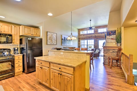 Winter Park Chalet w/ Hot Tub + Free Shuttle! Apartment in Fraser