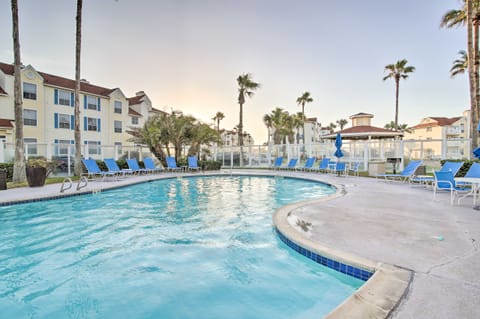 Corpus Christi Condo - Walk to Whitecap Beach! Apartment in North Padre Island