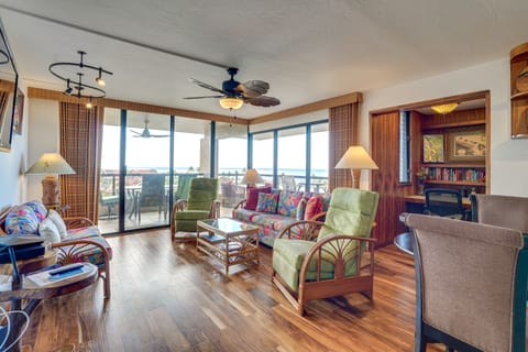 Penthouse Condo in Kona Pacific w/ Ocean Views! Apartment in Holualoa
