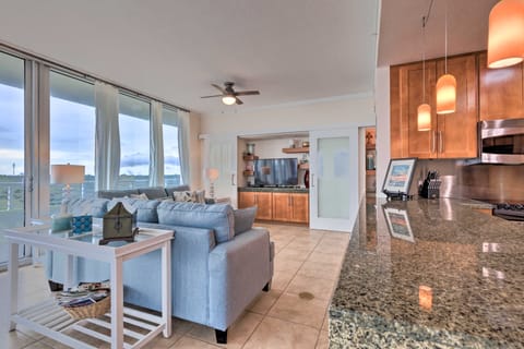 Luxurious Biloxi Beach Condo w/ Amenities & Views! Eigentumswohnung in Biloxi