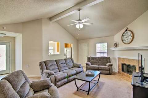 Pet-Friendly Lubbock Home w/ Yard - 6 Mi to TTU House in Lubbock