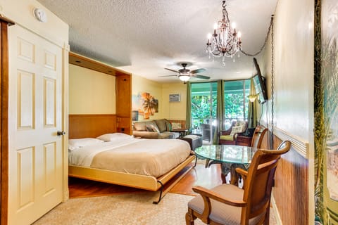 Kailua-Kona Islander Studio: Lanai, Community Pool Apartment in Holualoa