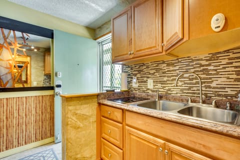 Kailua-Kona Islander Studio: Lanai, Community Pool Apartment in Holualoa