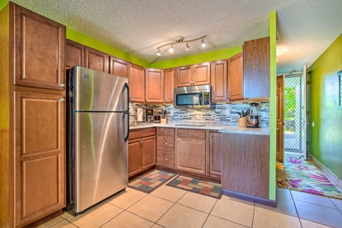 Oceanfront Kailua-Kona Islander Studio w/ Lanai! Apartment in Holualoa