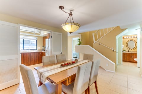 Resort-Style Palm Springs Townhome w/ Pool Access Apartment in Cathedral City