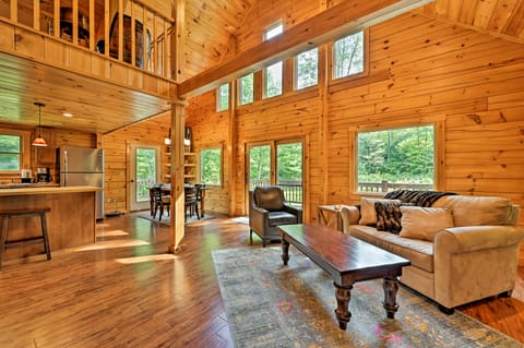 Private Chester Home w/ Deck, Mins to Skiing! House in Chester