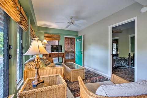 Walk to Turtle Beach from Kailua-Kona Apt! Apartment in Holualoa