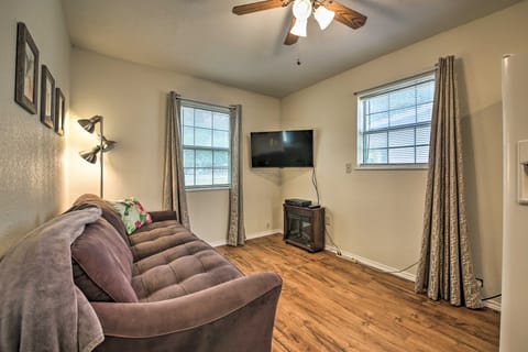 Cozy Canyon Lake Cottage: 1 Mi to Guadalupe River! Apartment in Canyon Lake