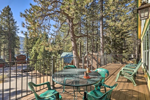 Mtn Home: Donner Lake View, Near Major Ski Resorts Casa in Donner Pines Tract