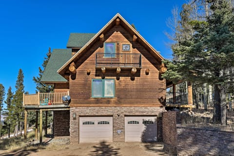 'Burning Sky Lodge' Ski-In/Out & Mtn Biking Access House in Angel Fire