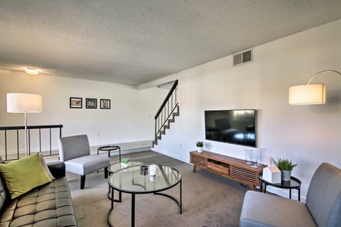 Desert Getaway w/ Pool Walk to Tahquitz Creek Golf Appartamento in Cathedral City