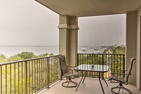 Ornate Resort Condo w/ Balcony, Pool, Water Views! Apartment in Perdido Key