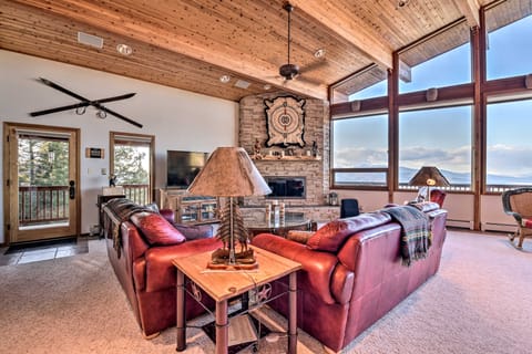 Falcon Rest: A Deluxe Angel Fire Mountain Retreat! House in Angel Fire