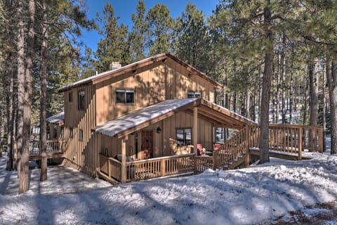 Cabin < 3 Miles to Golf, Lake, Angel Fire Ski Area House in Angel Fire
