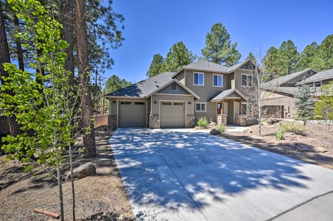 Large Family Home w/ Yard ~ 3 Mi to Dtwn Flagstaff House in Flagstaff