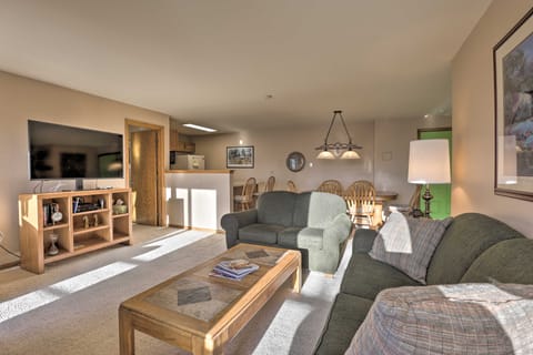 Scenic Buffalo Village Condo w/ View & Pool Access Apartment in Wildernest