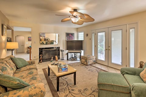 065678: Mountain-View 3BR Home, Walk to Old Town! Haus in Indian Wells