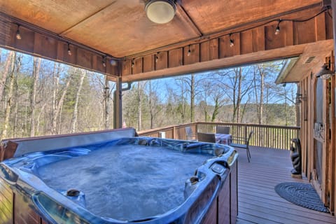 Helen Cabin w/ Deck & Hot Tub < 1/2 Mi to Main St House in Helen