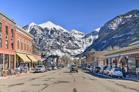 Bright Downtown Telluride Condo - Steps to Lift! Apartment in Telluride