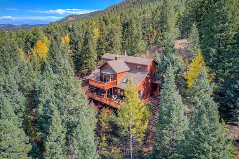 Expansive Mountain Retreat w/ Views of Pikes Peak! House in Woodland Park