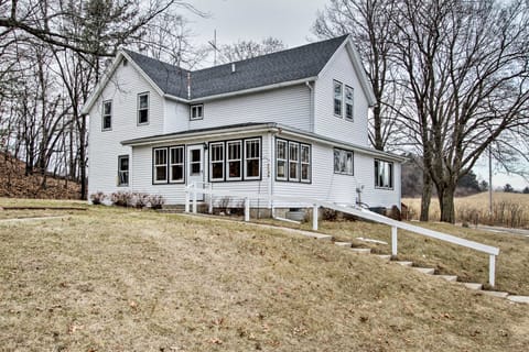 Wisconsin River Valley Farmhouse w/Fire Pit & View House in Lake Wisconsin