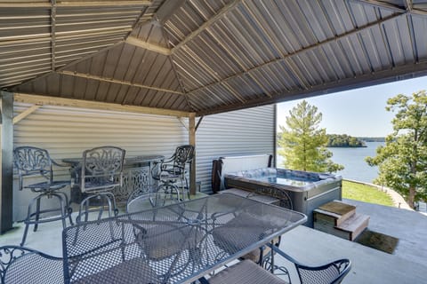 Spacious Lake of the Ozarks Escape w/ Deck & Views House in Lake of the Ozarks