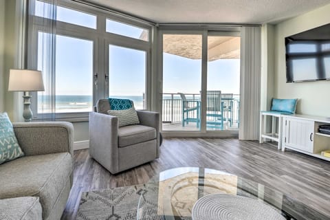 Oceanfront Home w/ Balcony: Steps to Daytona Beach Condo in Daytona Beach Shores