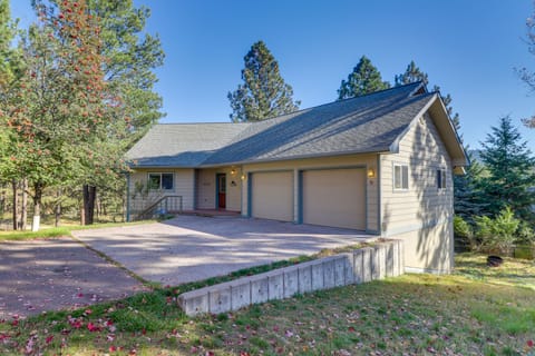 Bigfork Village Retreat - 1 Mi to Flathead Lake! House in Bigfork