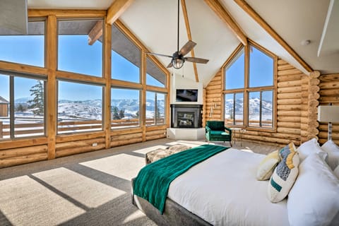 Luxe Mountain Cabin w/ Spa, 6 Mi to Park City! House in Snyderville