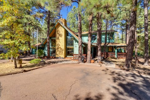 Outdoor Paradise in Lakeside, 2 Mi to Rainbow Lake House in Pinetop-Lakeside