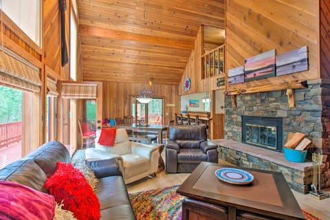 Angel Fire Cabin: Hot Tub, Fire Pit & Trail Access House in Angel Fire