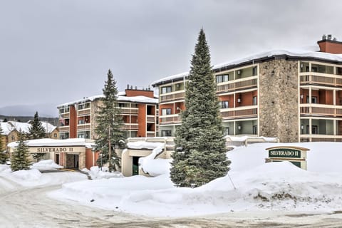Mtn Condo w/ Ski Locker & Pools - 3 Mi to Resort! Apartment in Fraser