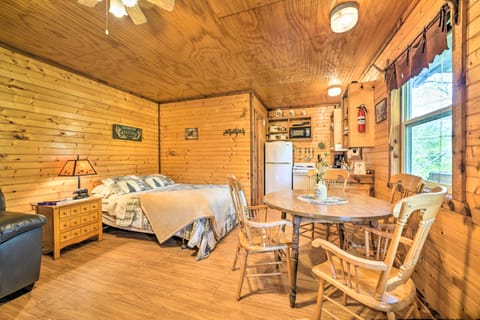 Rustic Davis Cabin < 1/2 Mile to Turner Falls! House in Davis