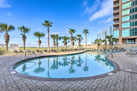 Ocean-View Orange Beach Condo: Steps to the Gulf! Apartment in Orange Beach