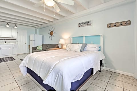 Panama City Beach Studio w/ Pool & Beach Access Apartment in Panama City Beach