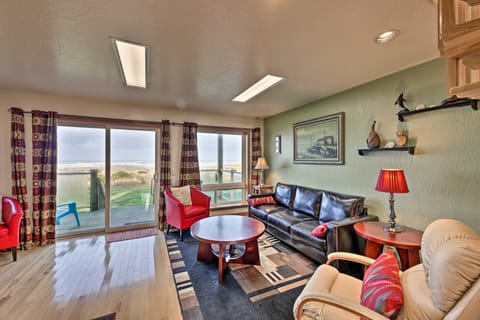 Sanderling Sea Cottages, Unit 9 with Ocean Views! Cottage in Oregon
