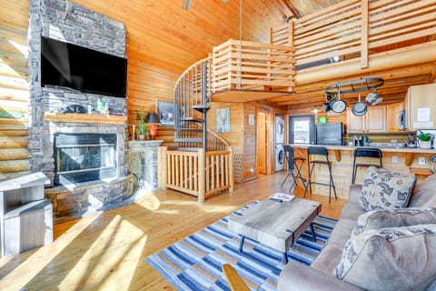 Cozy Mountain Condo Across From Snow King Ski Mtn! Apartment in Jackson