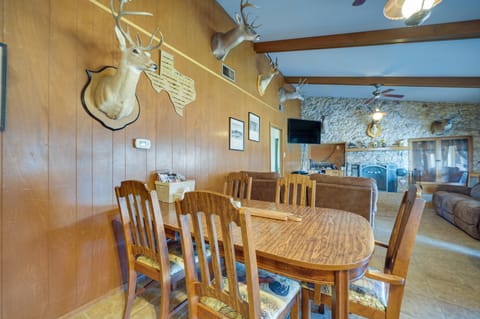 Rustic & Western House on Lake - Swim & Fish! House in Rio Grande